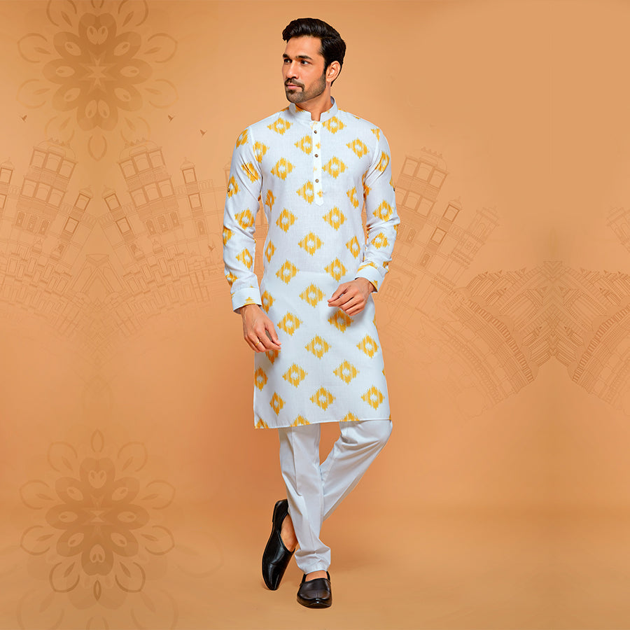 Kurta in white cotton with a yellow design